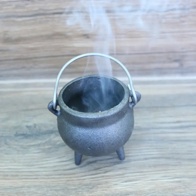 Mini Cast Iron Cauldron with lid